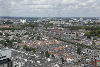 903196 Overzicht van de wijk Lombok te Utrecht, vanaf de 21e verdieping van het Stadskantoor, met achter de ...